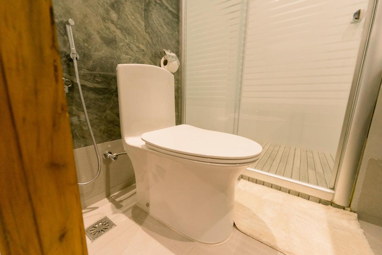 Madonna Hometel&Suites New Pandan Panabo Buitenkant foto