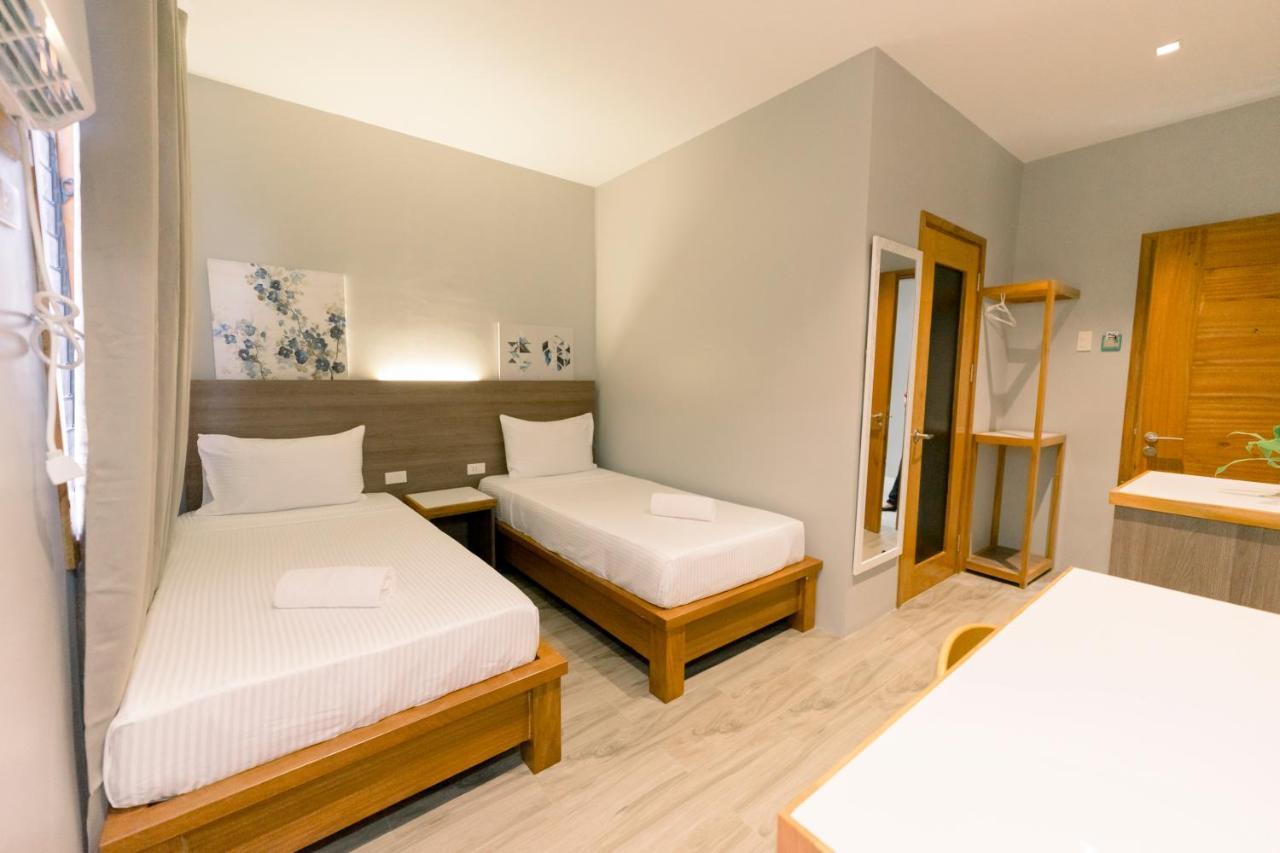 Madonna Hometel&Suites New Pandan Panabo Buitenkant foto