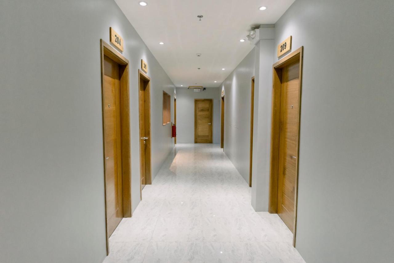 Madonna Hometel&Suites New Pandan Panabo Buitenkant foto